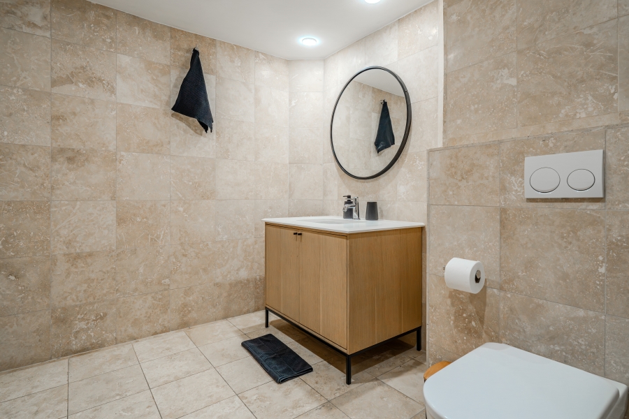 2 Bedroom Property for Sale in Sea Point Western Cape